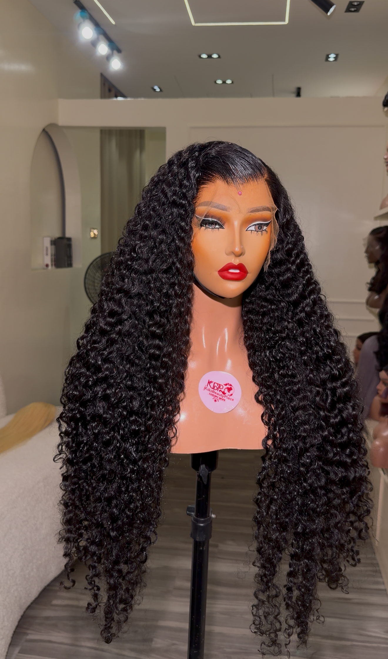 K17 Curly