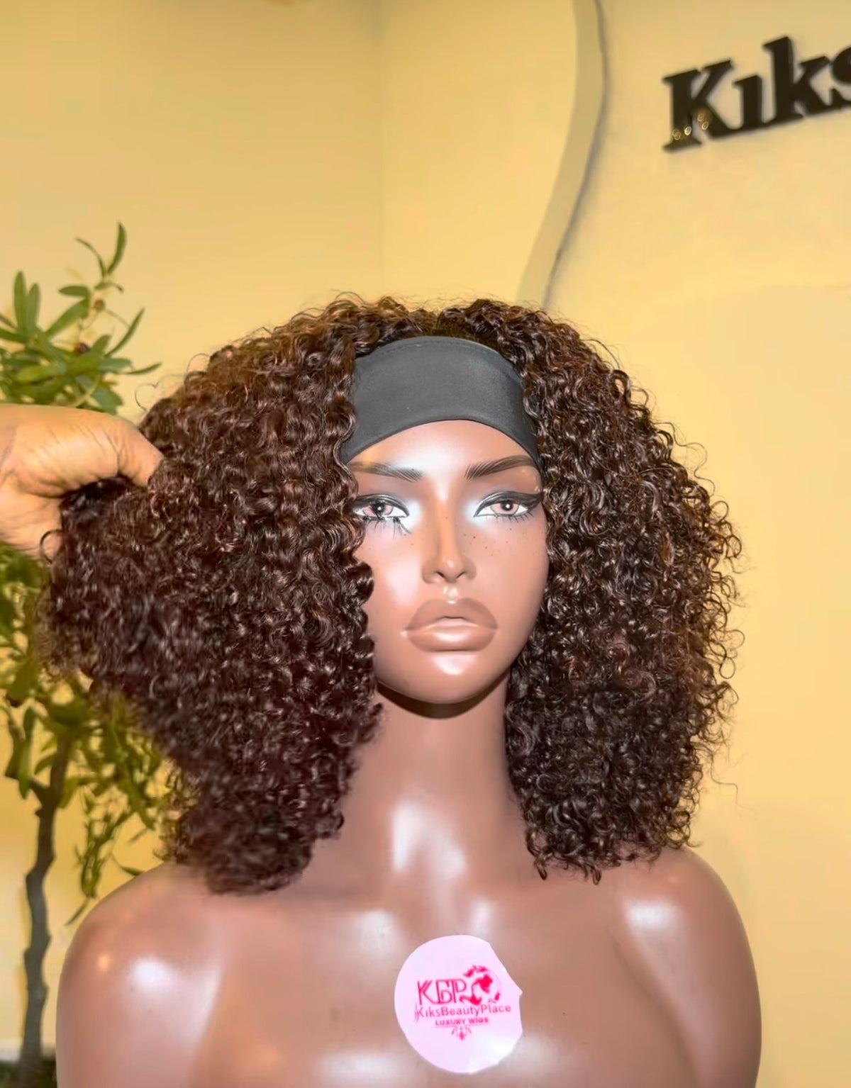 KB111 (Band wigs)